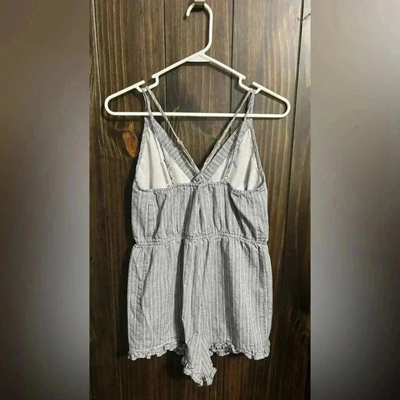 Paper Crane Shorts Romper-Size:Large - Picture 4 of 7